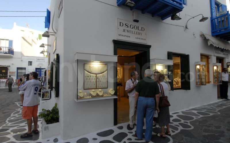 The best shops in Mykonos, Greece