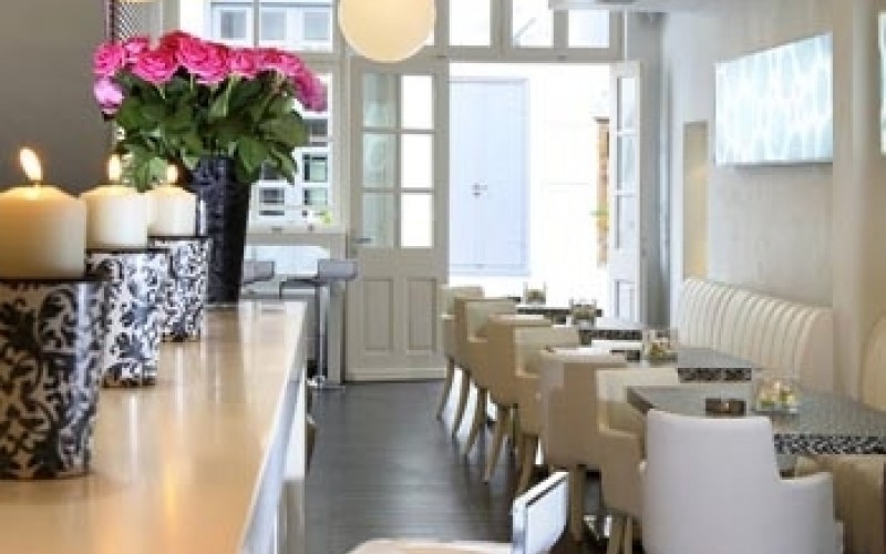 The White Bar - white bar 2 - Mykonos, Greece The White Bar - white bar 2 - Mykonos, Greece