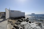 Sea Satin - Mykonos Tavern with loud ambiance