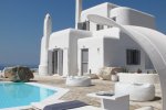 Villa Crew - Mykonos Villa with a swimming pool